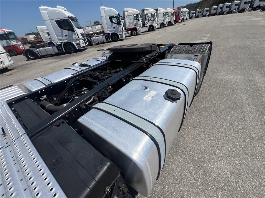 Tractor unit MAN TGX 18.460: picture 8