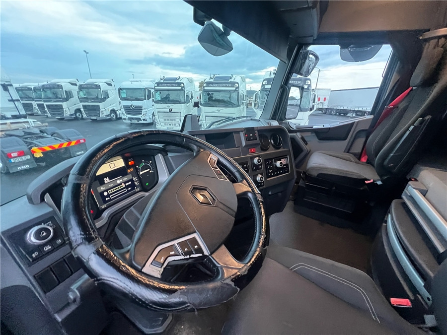 Tractor unit Renault T 520 HIGHCAB: picture 16