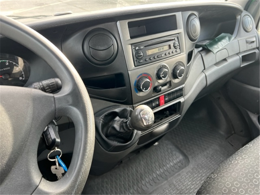 Van Iveco 35C17: picture 8