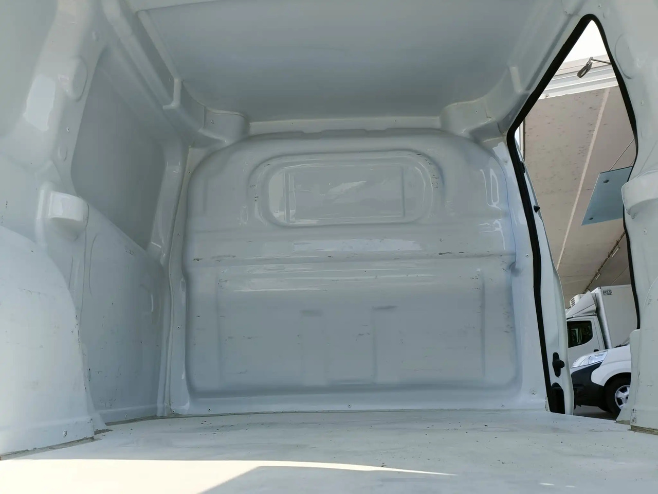 FIAT DOBLO CARGO 1.3 MJT SX - Panel van: picture 4 FIAT DOBLO CARGO 1.3 MJT SX - Panel van: picture 4