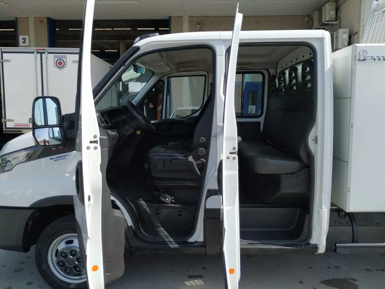 IVECO DAILY 35C16 6 POSTI 3000 CC - Tipper van: picture 5 IVECO DAILY 35C16 6 POSTI 3000 CC - Tipper van: picture 5