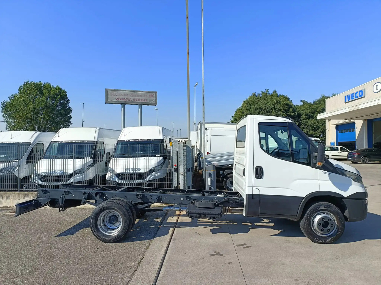 Cab chassis truck IVECO DAILY 60C18 A TELAIO KM 0: picture 8