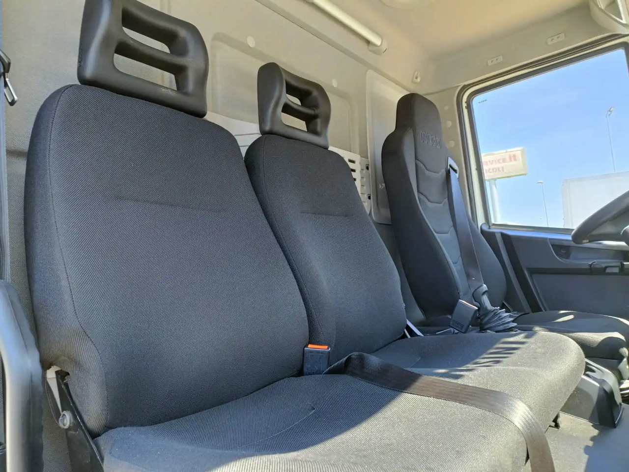Tipper IVECO EUROCARGO 75E16: picture 10