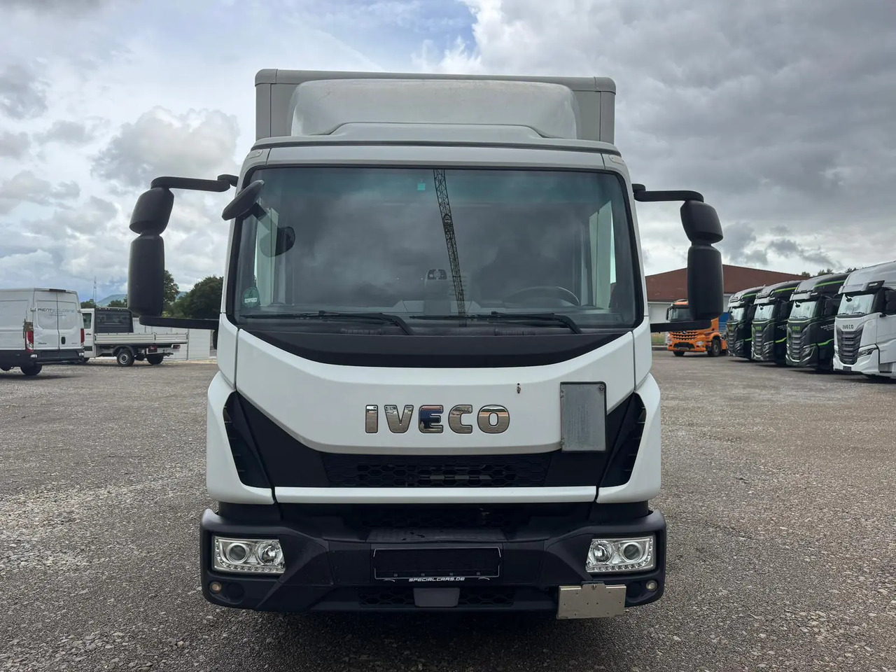 IVECO EUROCARGO 75E19P - Box truck: picture 2 IVECO EUROCARGO 75E19P - Box truck: picture 2