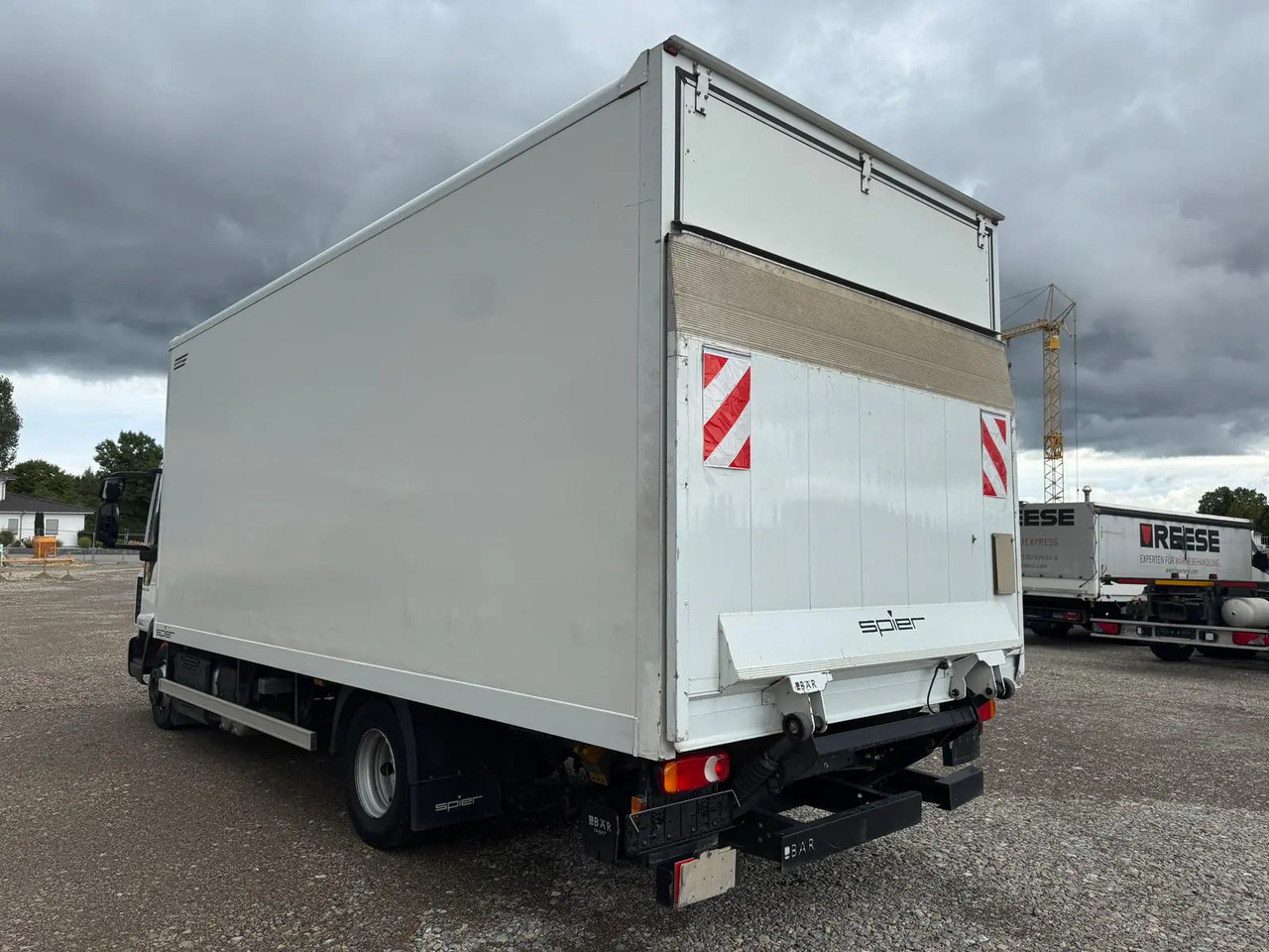 IVECO EUROCARGO 75E19P - Box truck: picture 5 IVECO EUROCARGO 75E19P - Box truck: picture 5
