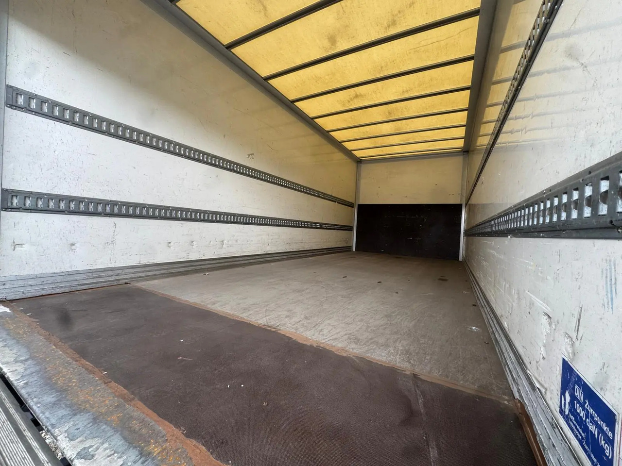 IVECO EUROCARGO 75E19P - Cab chassis truck: picture 4 IVECO EUROCARGO 75E19P - Cab chassis truck: picture 4