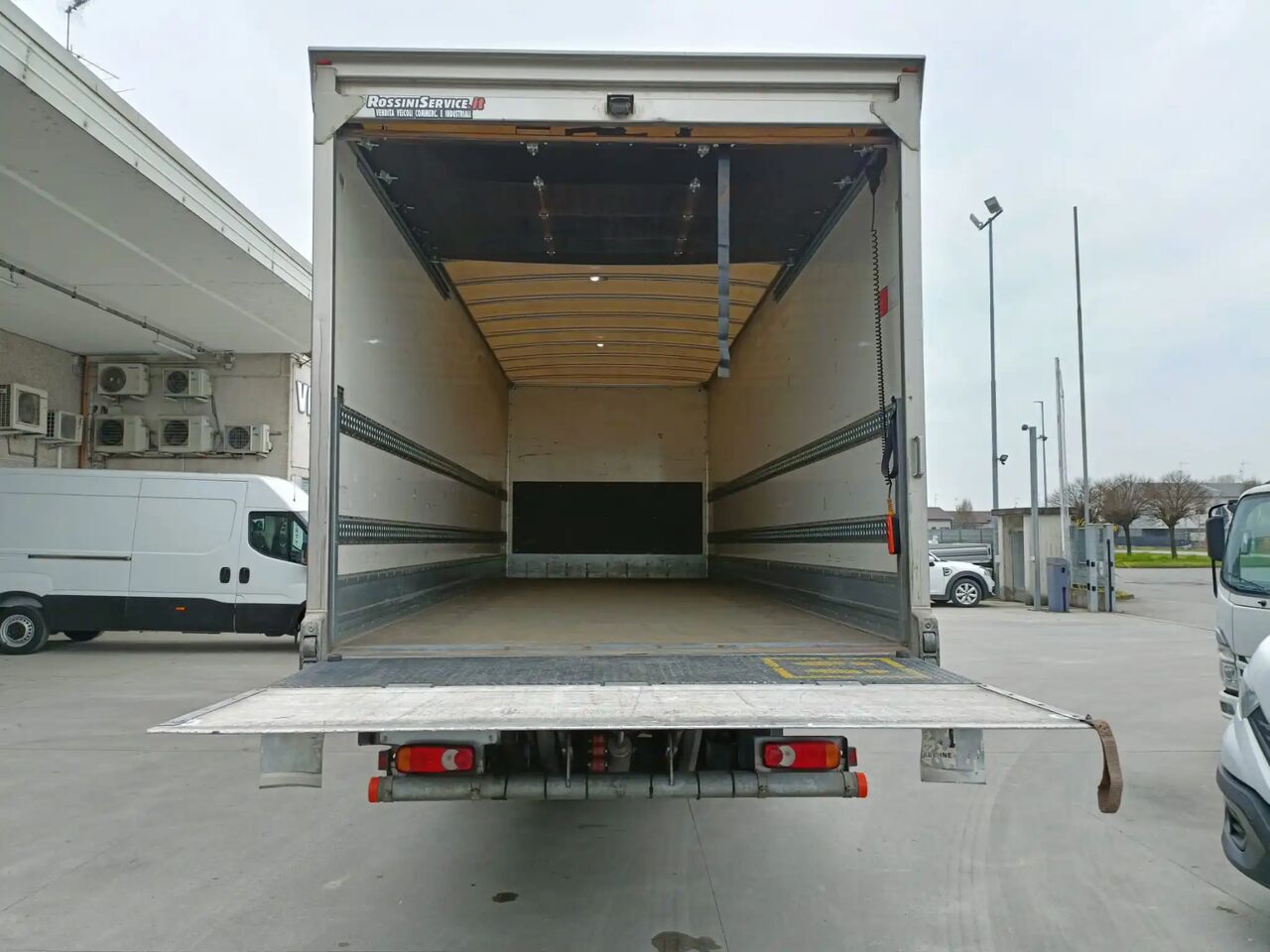 SPONDA IDRAULICA DHOLLANDIA 1500 KG PIEGHEVOLE - Tail lift: picture 1 SPONDA IDRAULICA DHOLLANDIA 1500 KG PIEGHEVOLE - Tail lift: picture 1
