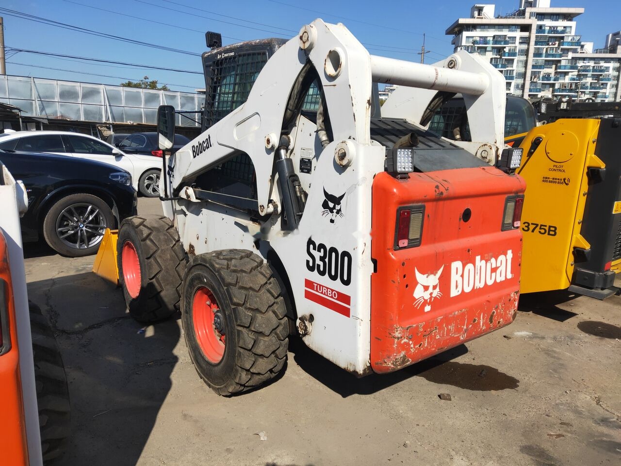 Bobcat S300 - Skid steer loader: picture 1 Bobcat S300 - Skid steer loader: picture 1