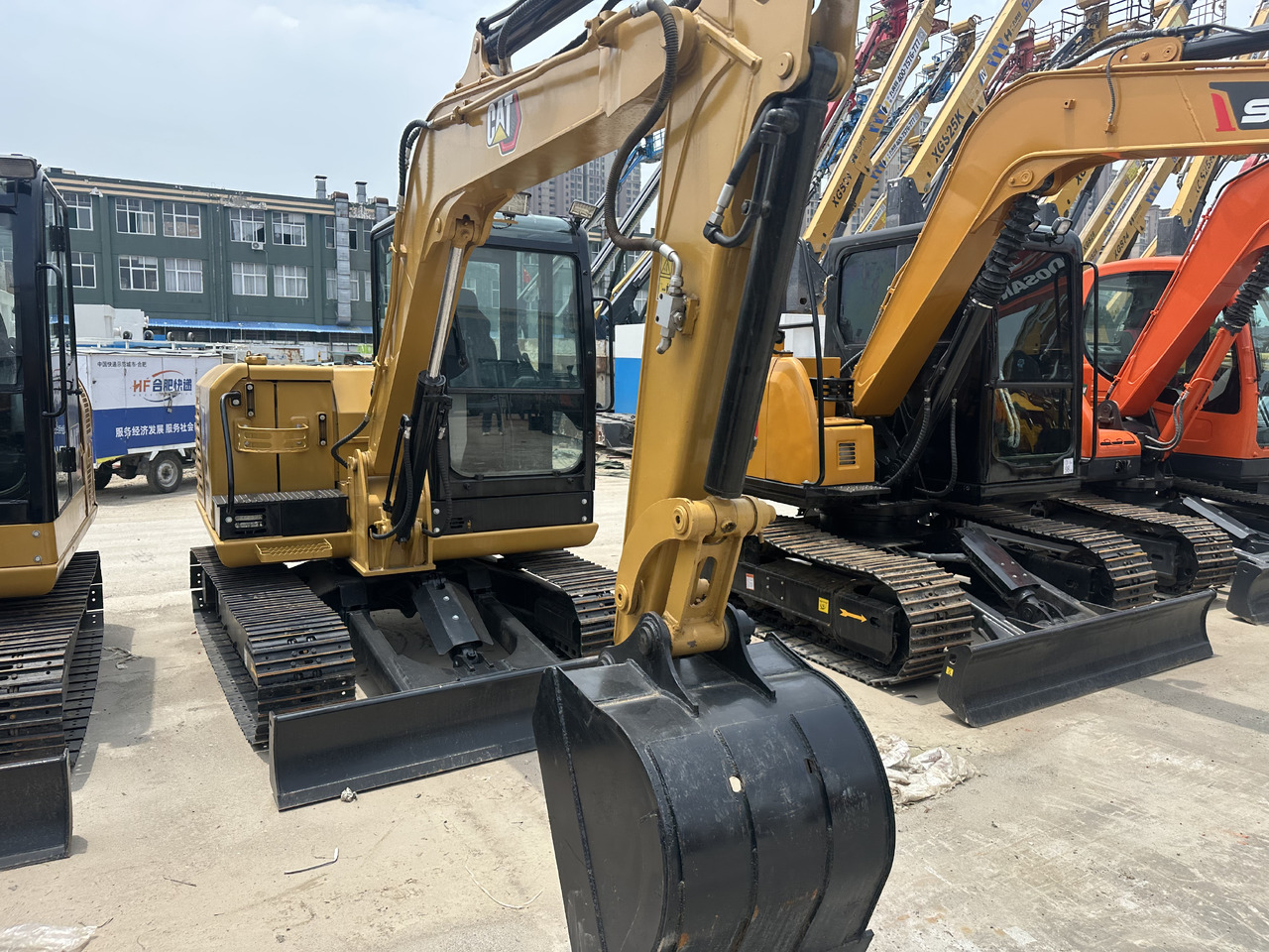 Caterpillar 305.5E - Mini excavator: picture 2 Caterpillar 305.5E - Mini excavator: picture 2
