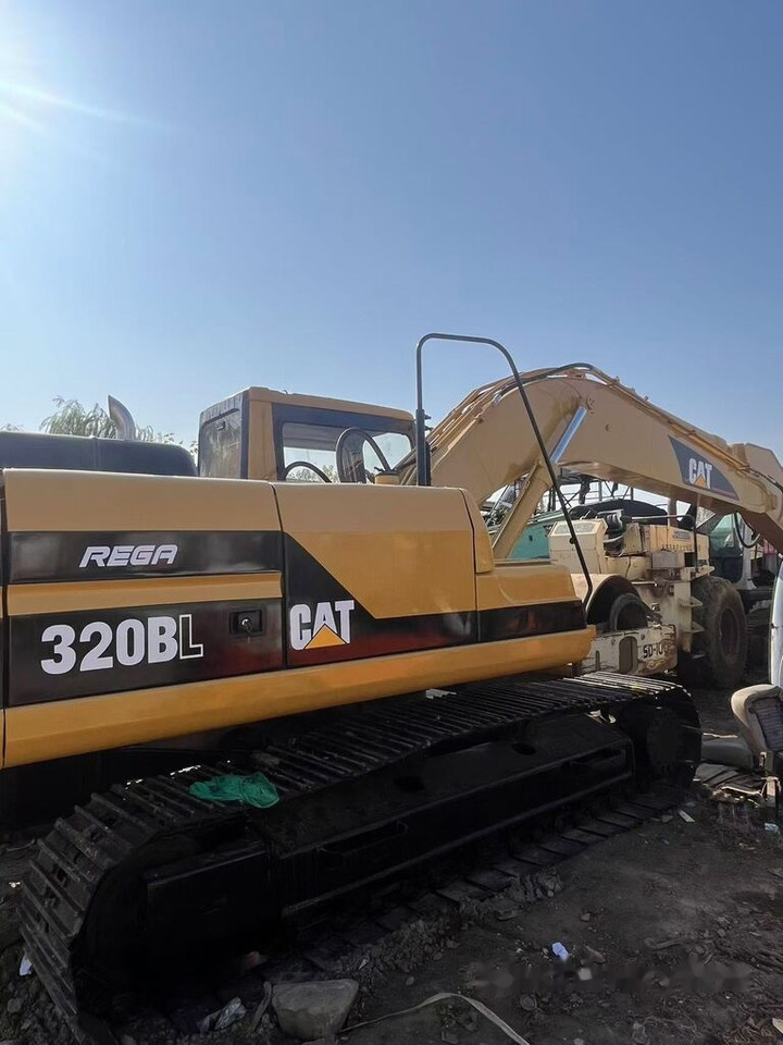 Caterpillar 320BL - Crawler excavator: picture 2 Caterpillar 320BL - Crawler excavator: picture 2