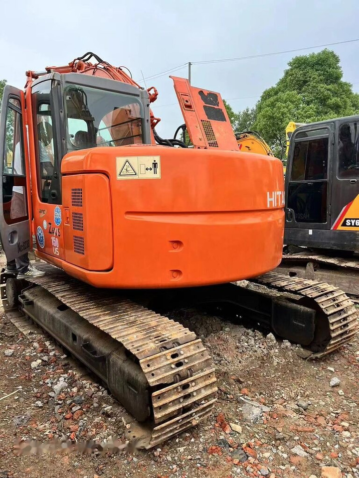 Hitachi ZX135 - Crawler excavator: picture 4 Hitachi ZX135 - Crawler excavator: picture 4