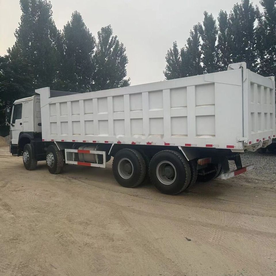 Howo 371 8X4 - Tipper: picture 1 Howo 371 8X4 - Tipper: picture 1