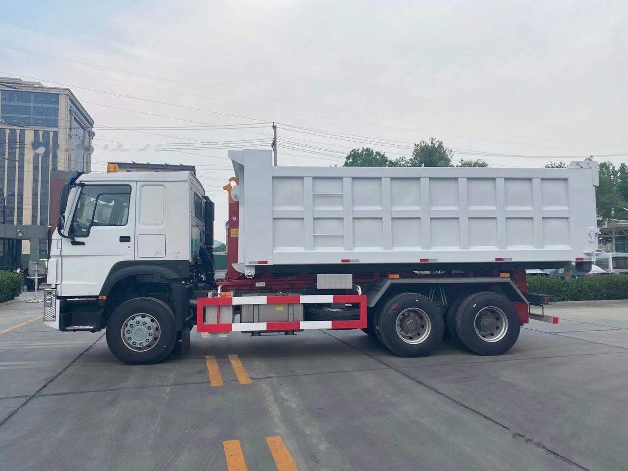 Howo 371 - Tipper: picture 1 Howo 371 - Tipper: picture 1