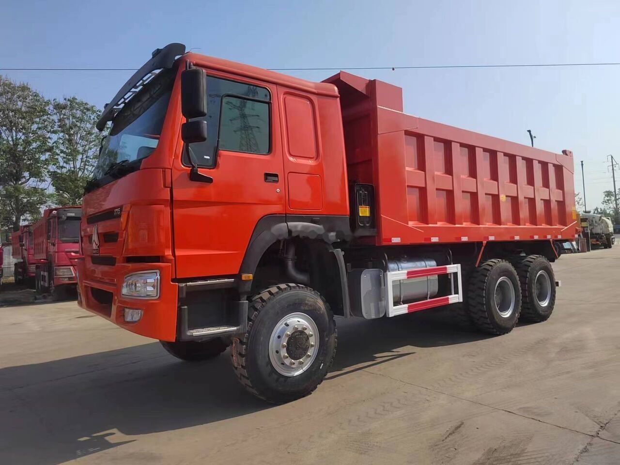Howo 375 - Tipper: picture 3 Howo 375 - Tipper: picture 3