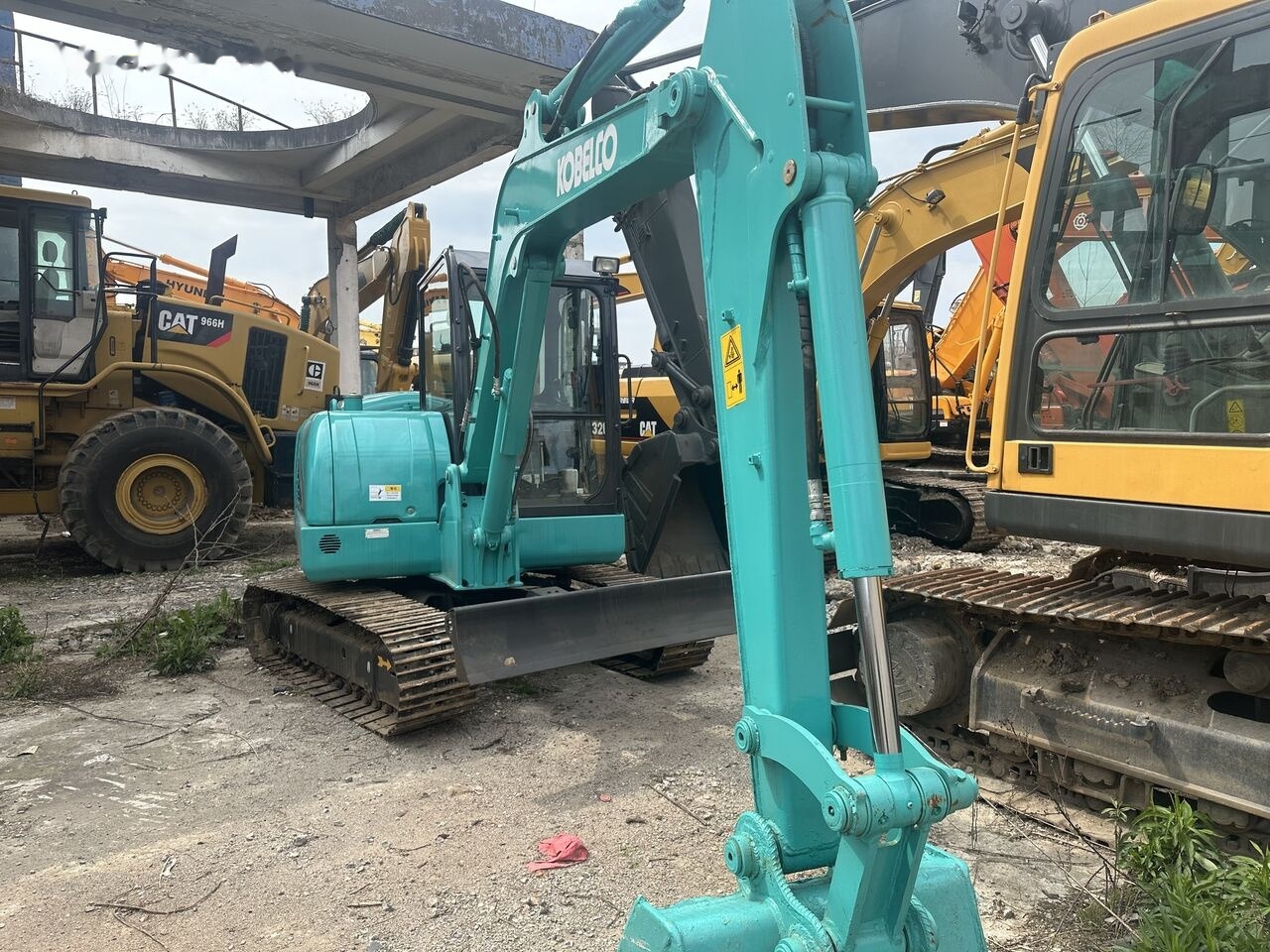 Mini excavator Kobelco SK60: picture 6