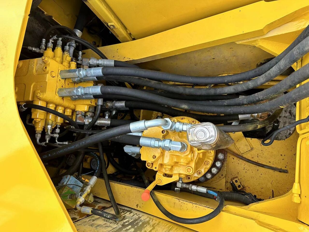 Komatsu PC160 - Crawler excavator: picture 1 Komatsu PC160 - Crawler excavator: picture 1