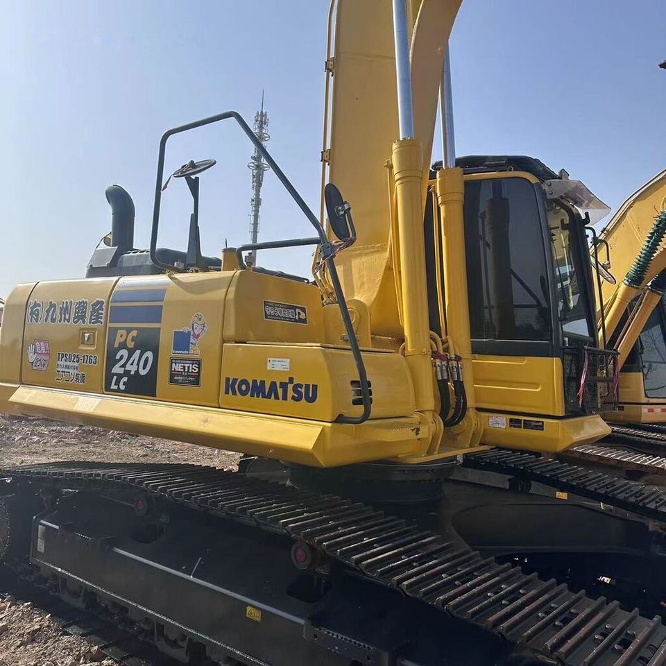 Komatsu PC240-8 - Crawler excavator: picture 1 Komatsu PC240-8 - Crawler excavator: picture 1