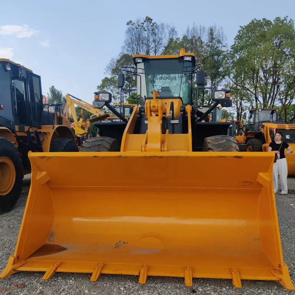 SDLG L958F - Wheel loader: picture 4 SDLG L958F - Wheel loader: picture 4