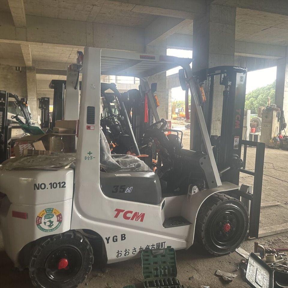 TCM 35N - Diesel forklift: picture 1 TCM 35N - Diesel forklift: picture 1