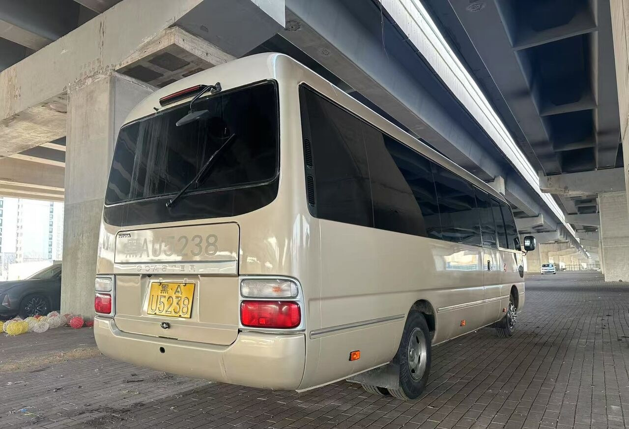 Toyota 1HZ - Suburban bus: picture 2 Toyota 1HZ - Suburban bus: picture 2