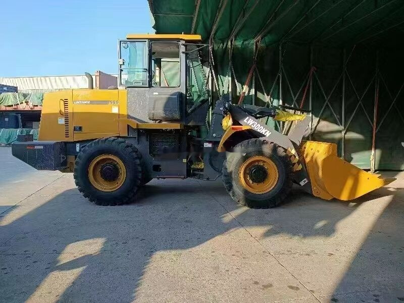 XCMG LW300KN - Wheel loader: picture 3 XCMG LW300KN - Wheel loader: picture 3