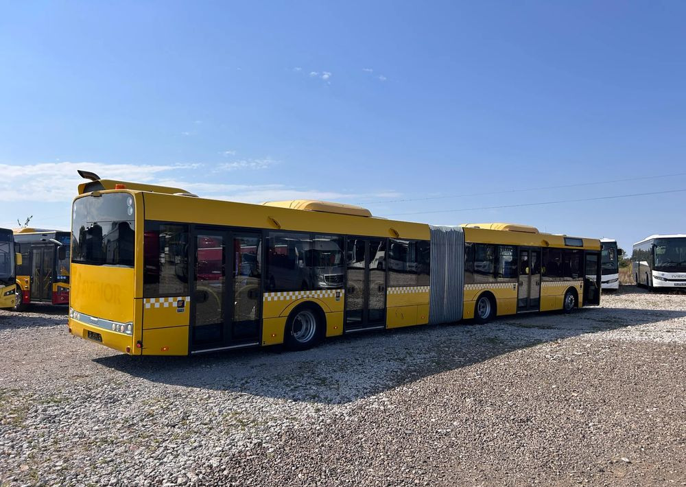 Solaris URBINO 18LE - Articulated bus: picture 4 Solaris URBINO 18LE - Articulated bus: picture 4