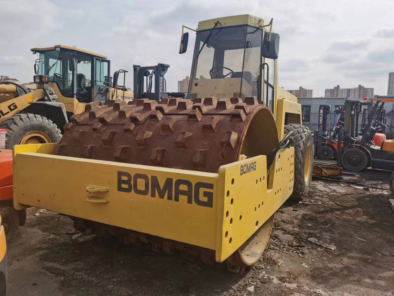 BOMAG BW217D-2 - Compactor: picture 4 BOMAG BW217D-2 - Compactor: picture 4