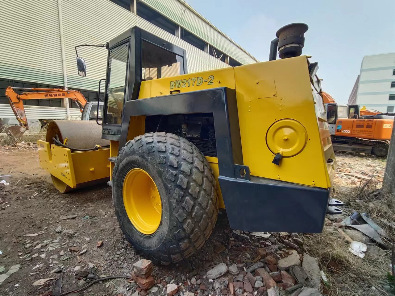 BOMAG BW217D - Compactor: picture 2 BOMAG BW217D - Compactor: picture 2