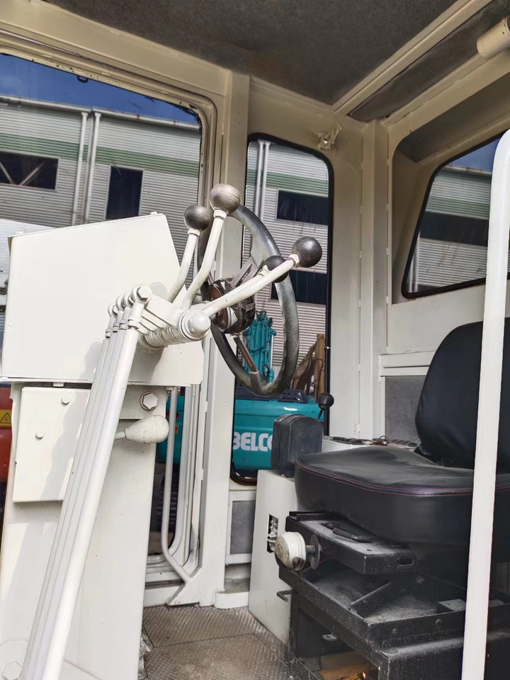 CATERPILLAR 140H - Grader: picture 4 CATERPILLAR 140H - Grader: picture 4