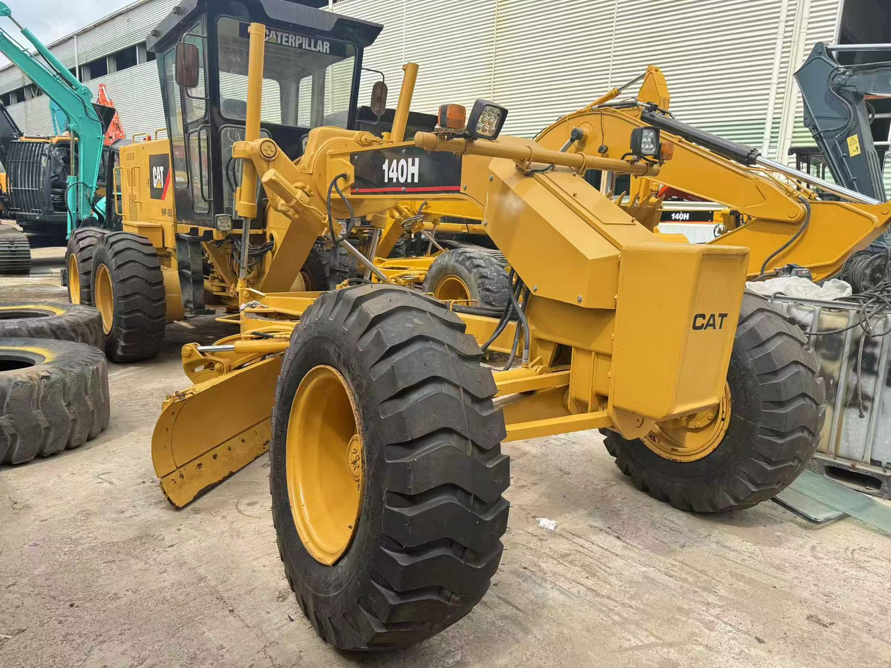 CATERPILLAR 140H - Grader: picture 3 CATERPILLAR 140H - Grader: picture 3