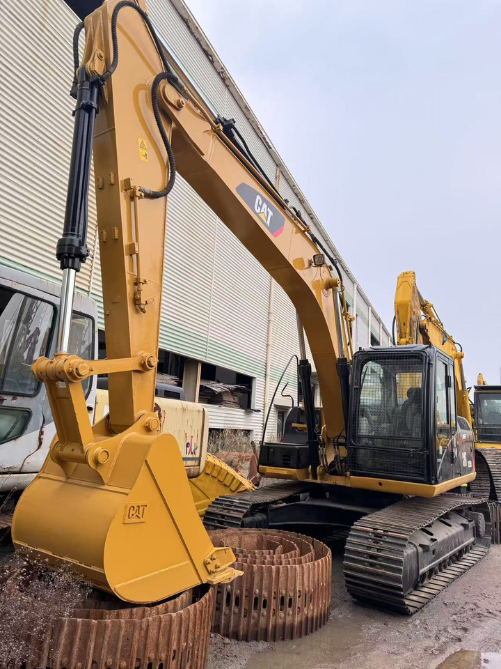 CATERPILLAR 315D2 - Crawler excavator: picture 2 CATERPILLAR 315D2 - Crawler excavator: picture 2