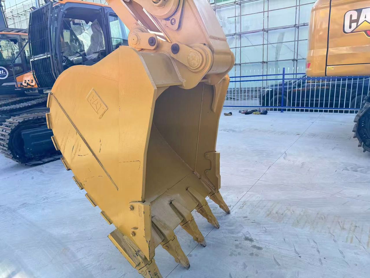 CATERPILLAR 330GC - Crawler excavator: picture 2 CATERPILLAR 330GC - Crawler excavator: picture 2