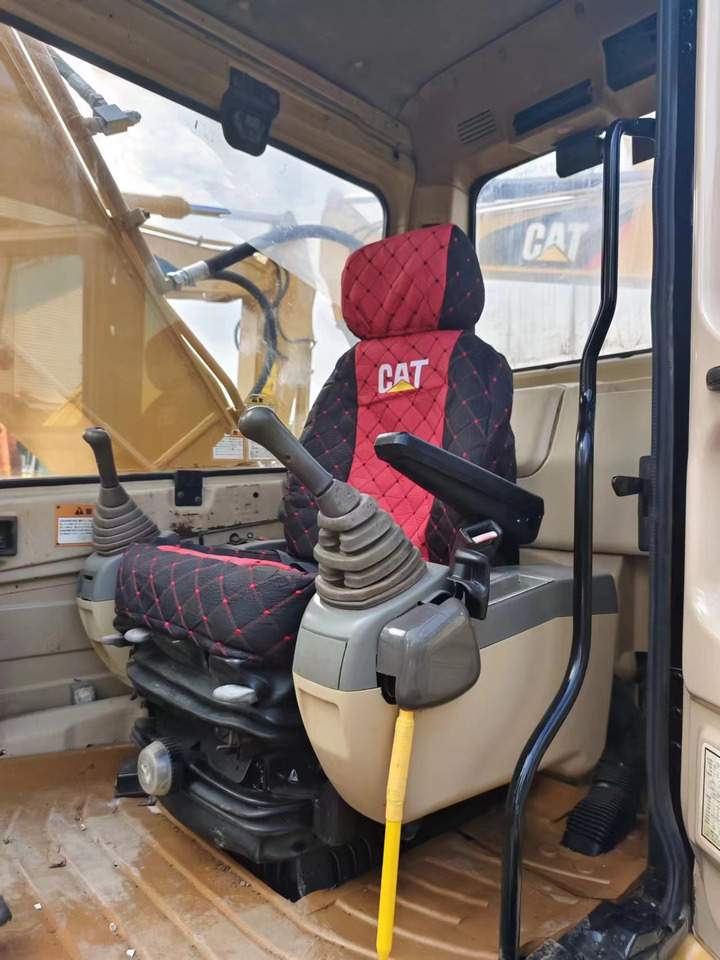 CATERPILLAR CAT 320BL - Crawler excavator: picture 5 CATERPILLAR CAT 320BL - Crawler excavator: picture 5