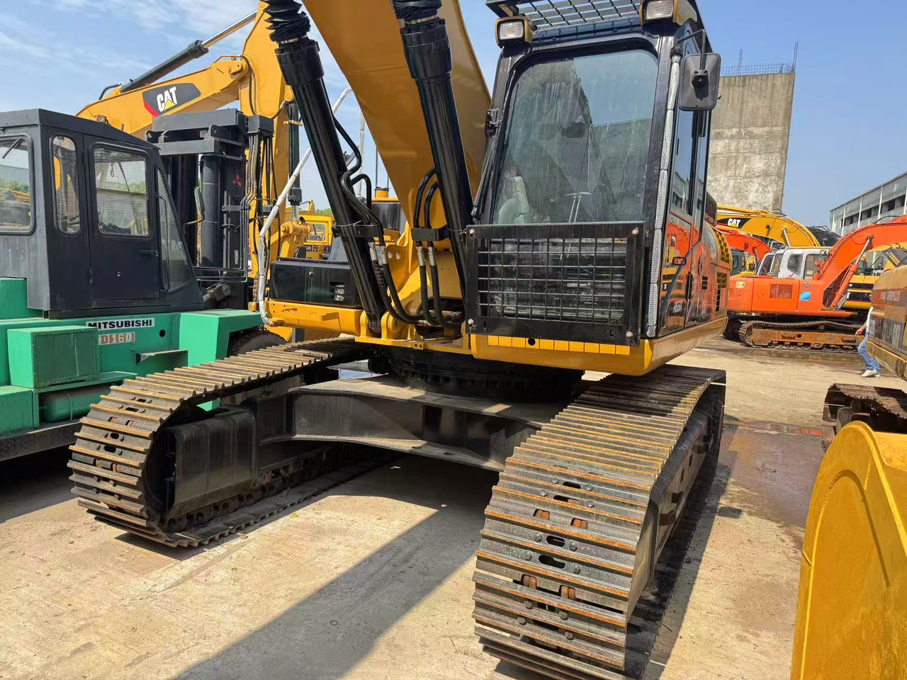Crawler excavator CATERPILLAR CAT 336 336D2: picture 8