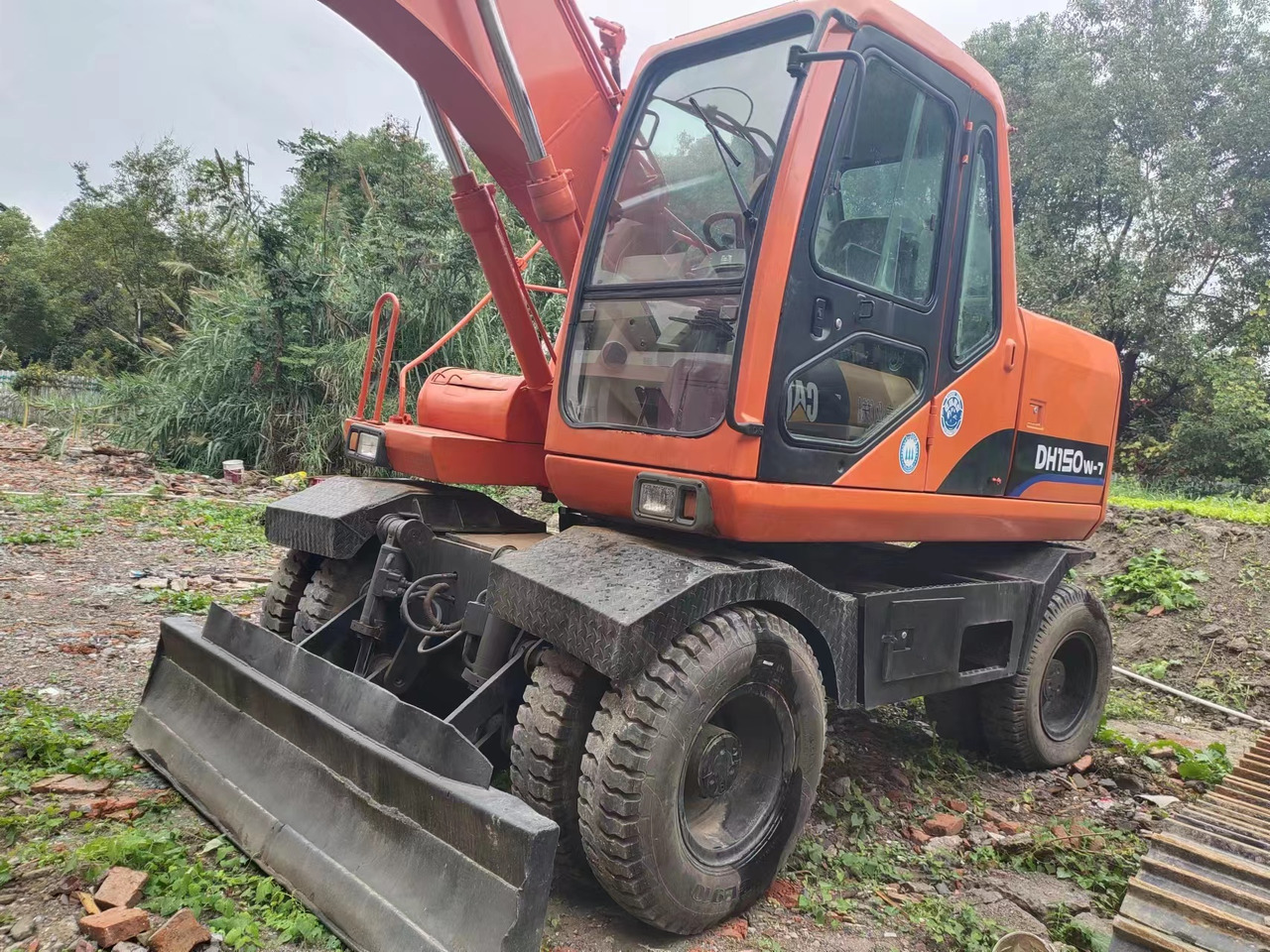 DOOSAN DH150W-7 - Wheel excavator: picture 3 DOOSAN DH150W-7 - Wheel excavator: picture 3
