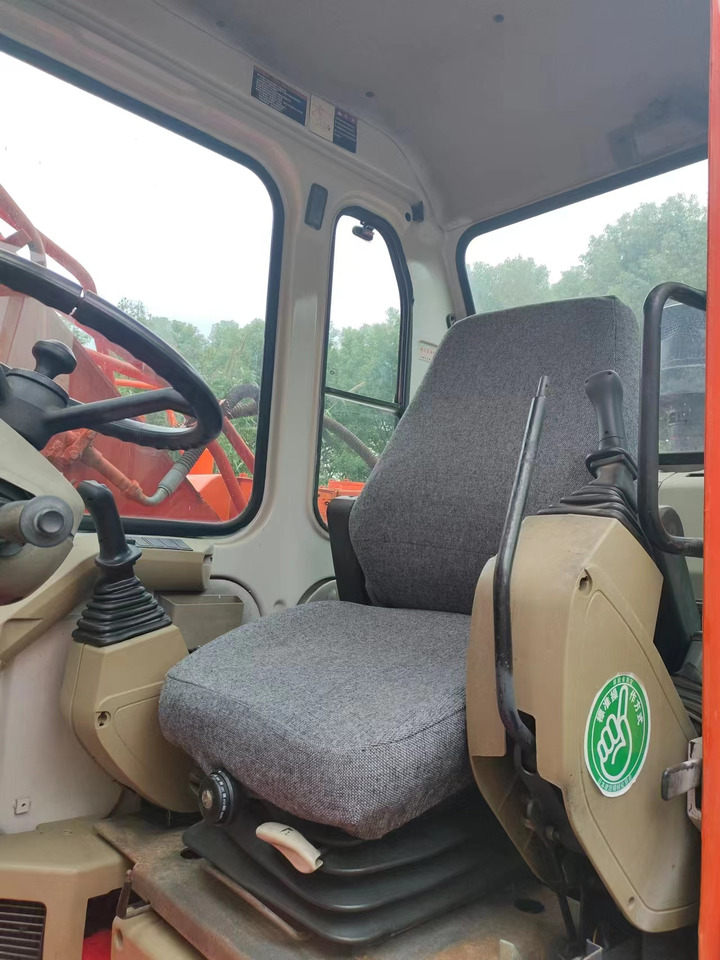 DOOSAN DH150W-7 - Wheel excavator: picture 4 DOOSAN DH150W-7 - Wheel excavator: picture 4