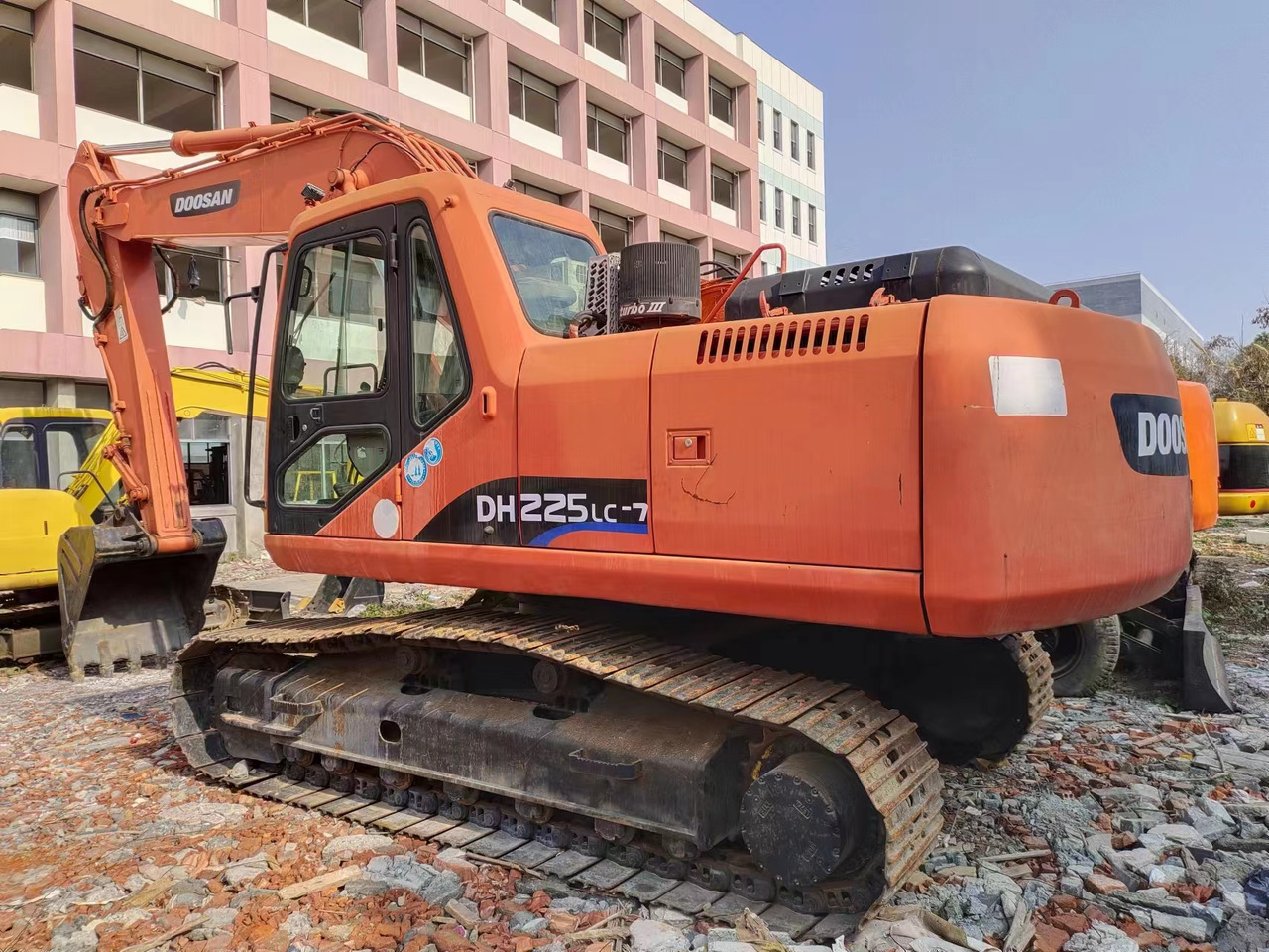 DOOSAN DH225LC-7 - Crawler excavator: picture 2 DOOSAN DH225LC-7 - Crawler excavator: picture 2
