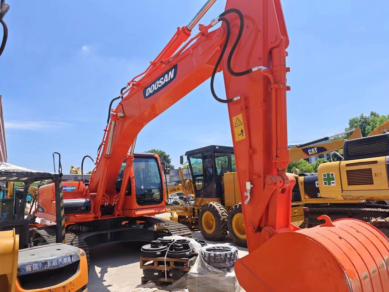 DOOSAN DX300LC-9C - Crawler excavator: picture 4 DOOSAN DX300LC-9C - Crawler excavator: picture 4