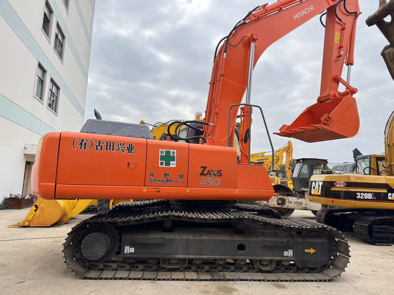 HITACHI ZX350 - Crawler excavator: picture 1 HITACHI ZX350 - Crawler excavator: picture 1