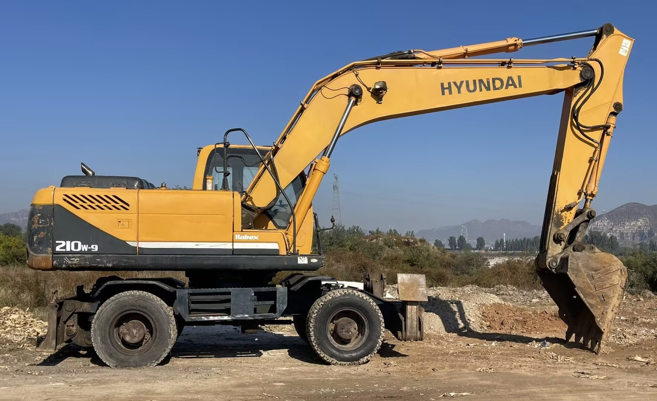 HYUNDAI 210W-9 - Wheel excavator: picture 2 HYUNDAI 210W-9 - Wheel excavator: picture 2