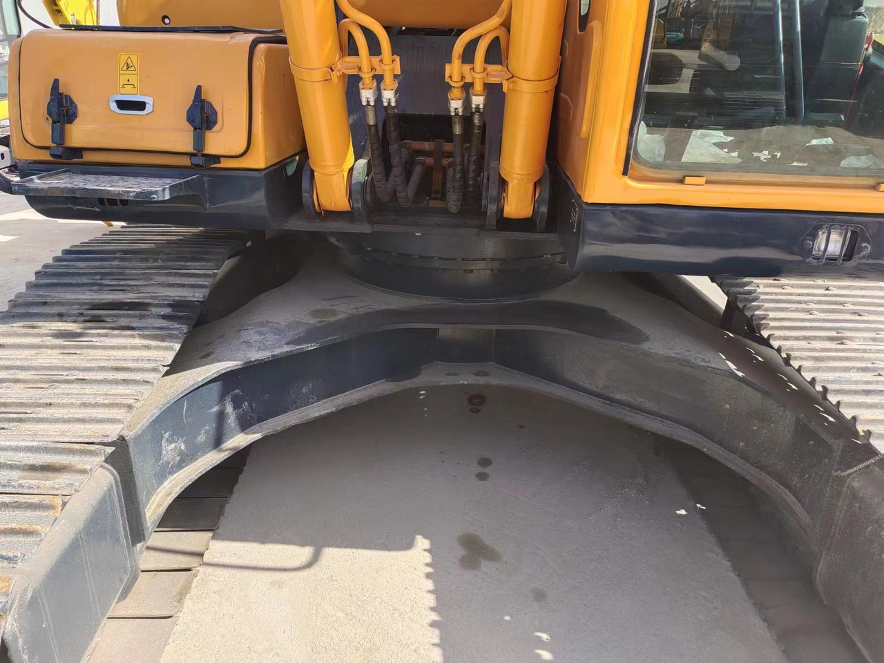 HYUNDAI 220LC-9S  305LC-9T 385LC-9T - Crawler excavator: picture 4 HYUNDAI 220LC-9S  305LC-9T 385LC-9T - Crawler excavator: picture 4