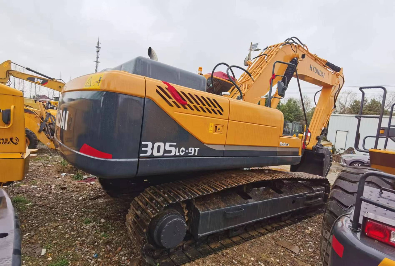 HYUNDAI 305LC-9T 220LC-9S - Crawler excavator: picture 3 HYUNDAI 305LC-9T 220LC-9S - Crawler excavator: picture 3