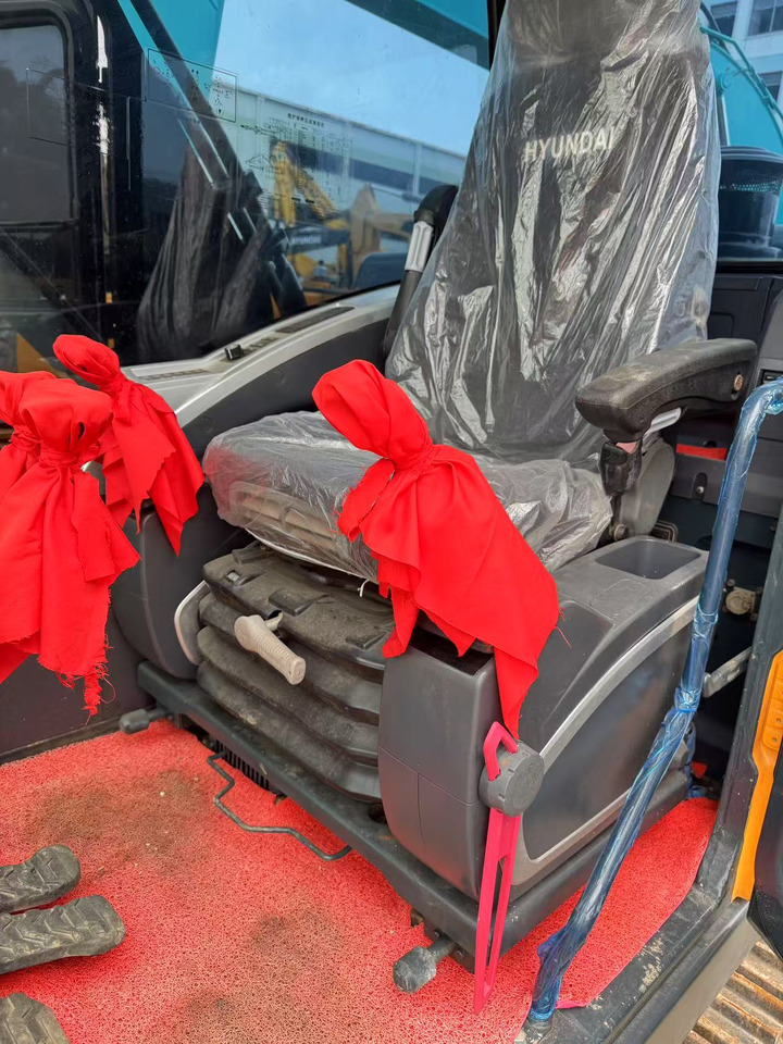 HYUNDAI R220LC-9S - Crawler excavator: picture 3 HYUNDAI R220LC-9S - Crawler excavator: picture 3