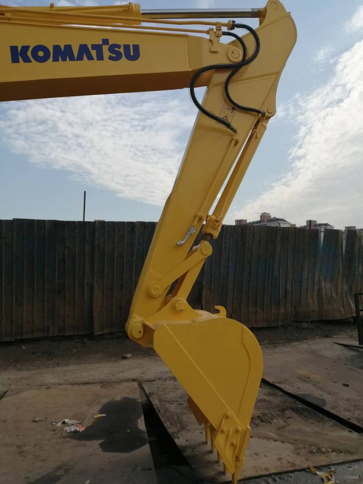 Crawler excavator KOMATSU PC200-7: picture 6