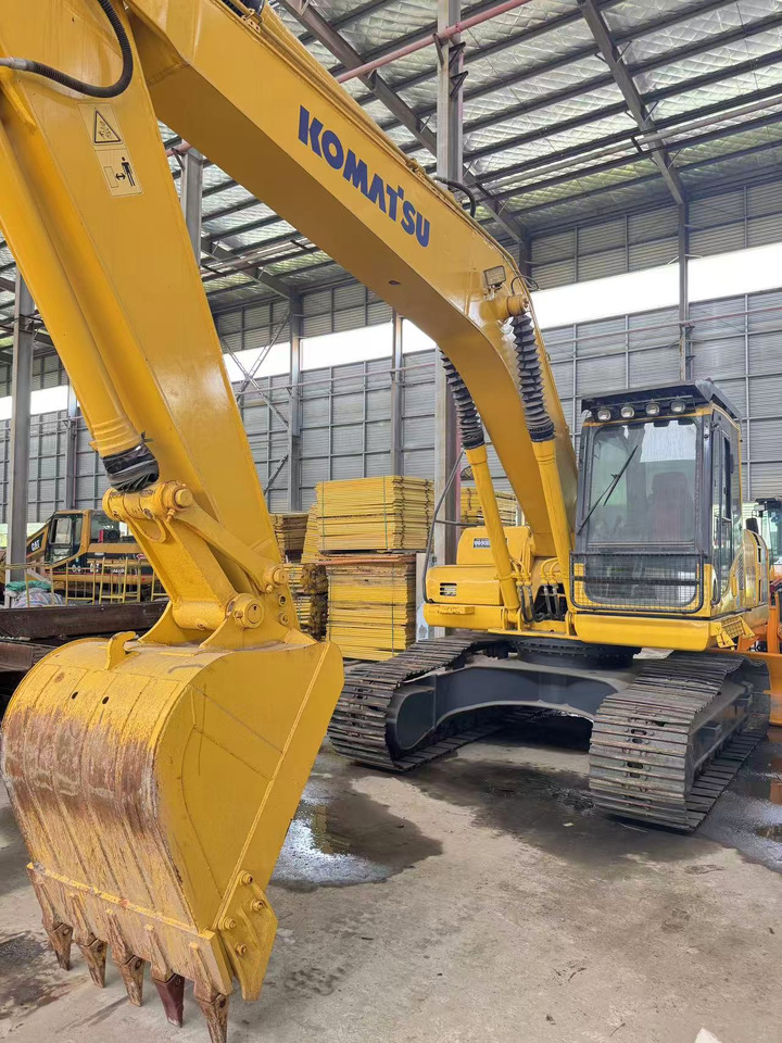 KOMATSU PC200-8 - Crawler excavator: picture 5 KOMATSU PC200-8 - Crawler excavator: picture 5
