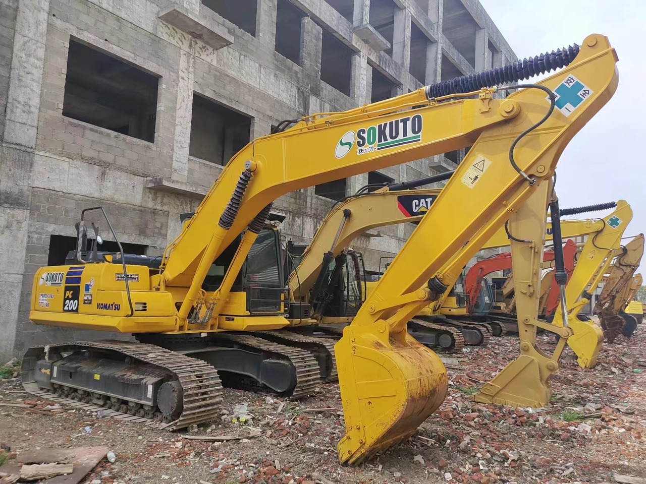 KOMATSU PC200-8N1 - Crawler excavator: picture 2 KOMATSU PC200-8N1 - Crawler excavator: picture 2