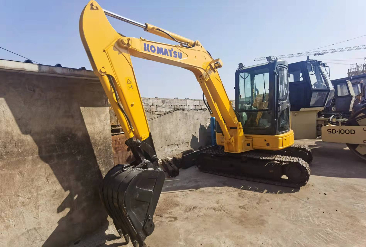 KOMATSU PC55MR-2 - Mini excavator: picture 1 KOMATSU PC55MR-2 - Mini excavator: picture 1