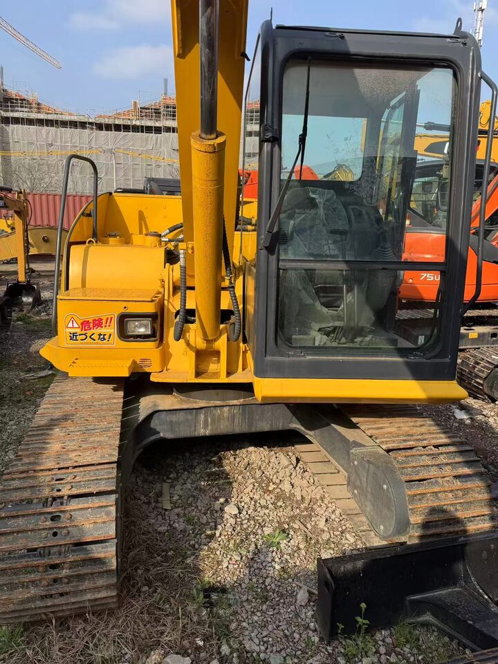 KOMATSU PC70-8 - Crawler excavator: picture 3 KOMATSU PC70-8 - Crawler excavator: picture 3
