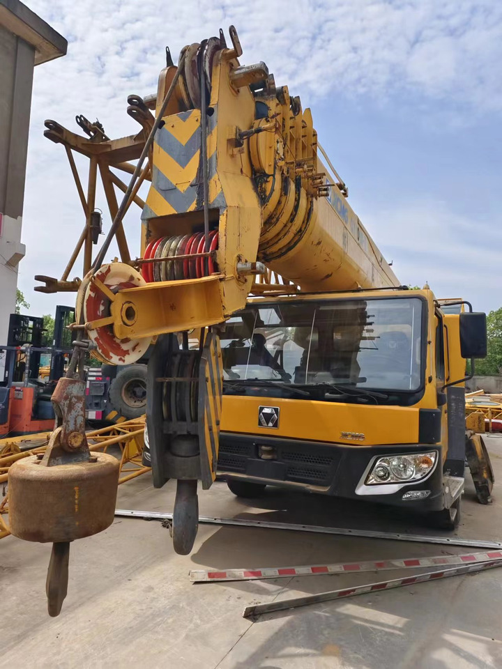 XCMG QY100K-Ⅱ QY100K 100tons - Mobile crane: picture 1 XCMG QY100K-Ⅱ QY100K 100tons - Mobile crane: picture 1