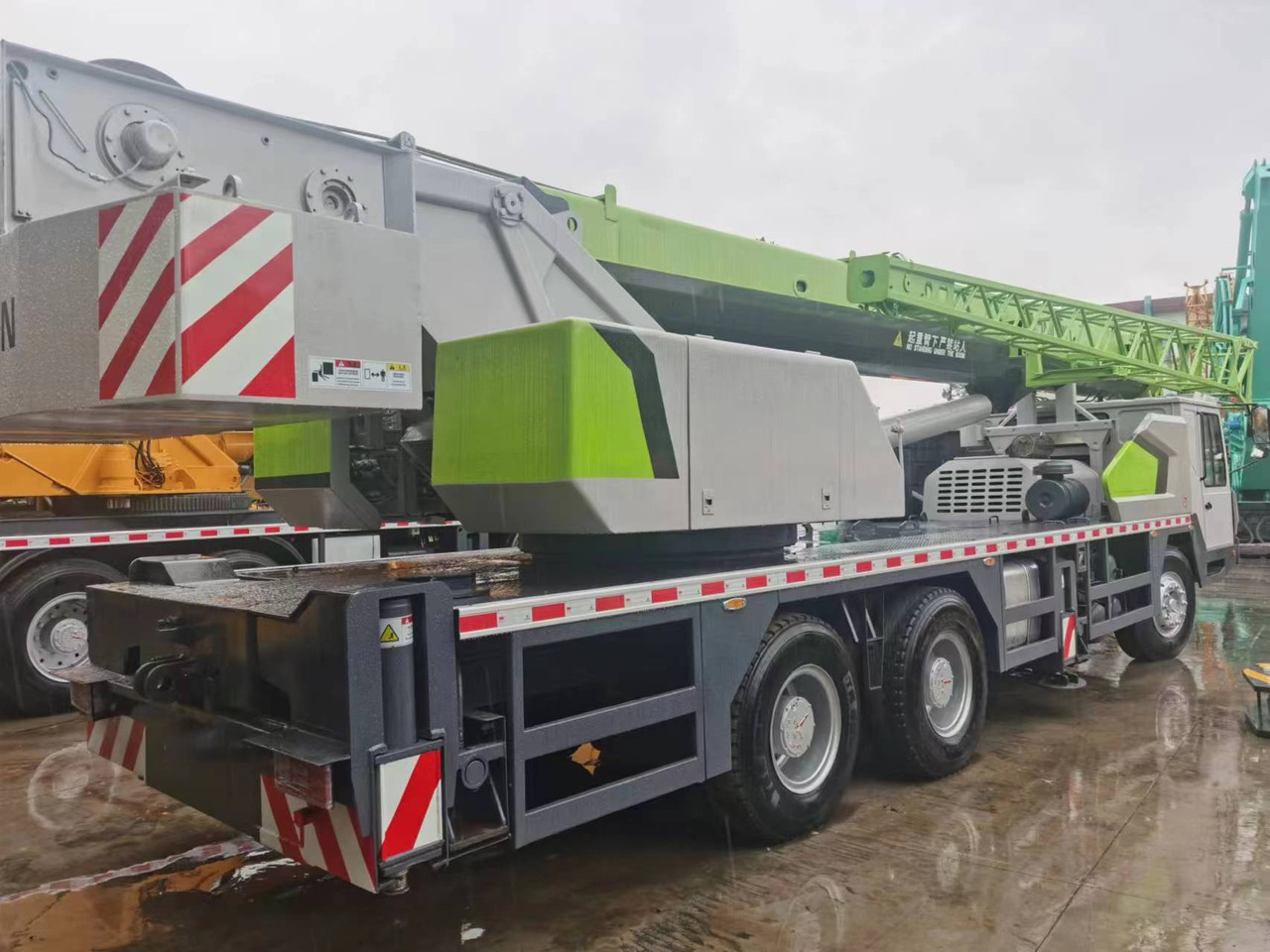 ZOOMLION ZTC 251V - Crane: picture 4 ZOOMLION ZTC 251V - Crane: picture 4